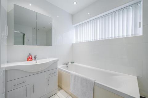 6 Alderlea Close, Stourbridge, DY8 2LA