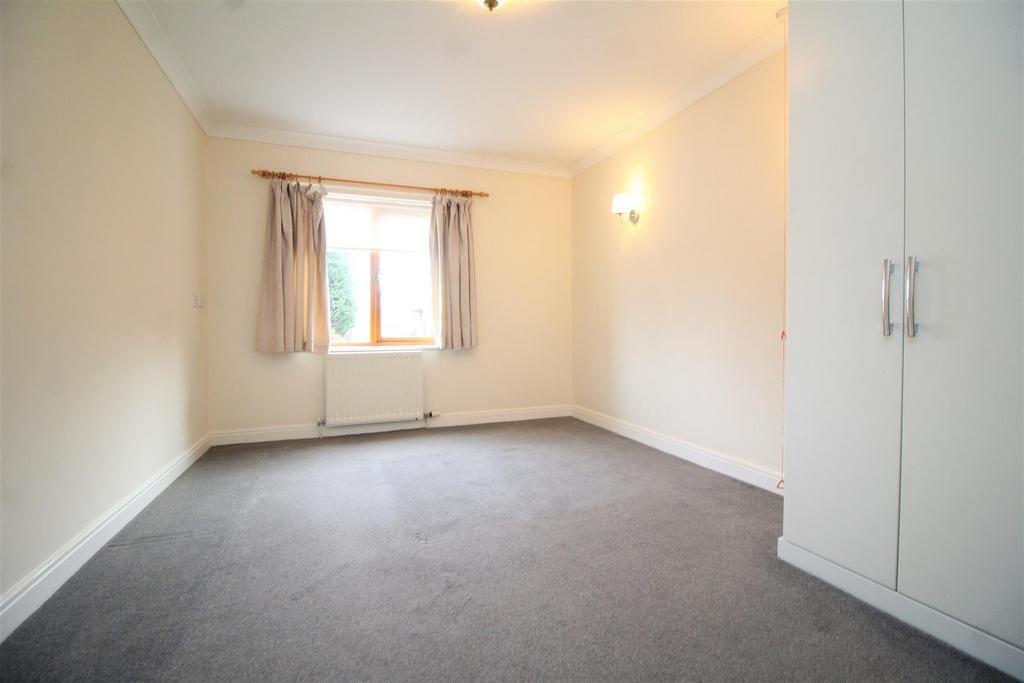 Bedroom 1 .jpg