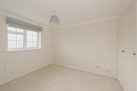 9 Windmill Close, Epsom, KT17 3AL