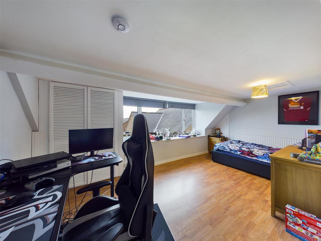 CAM00419 P1-PR0278-STILL22.jpg