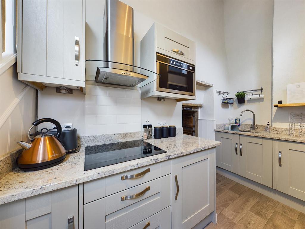 CAM00419 P1-PR0278-STILL06.jpg