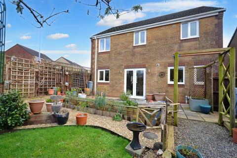 25 Glenfields Road, Haverfordwest, SA61 1EB