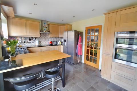 25 Glenfields Road, Haverfordwest, SA61 1EB