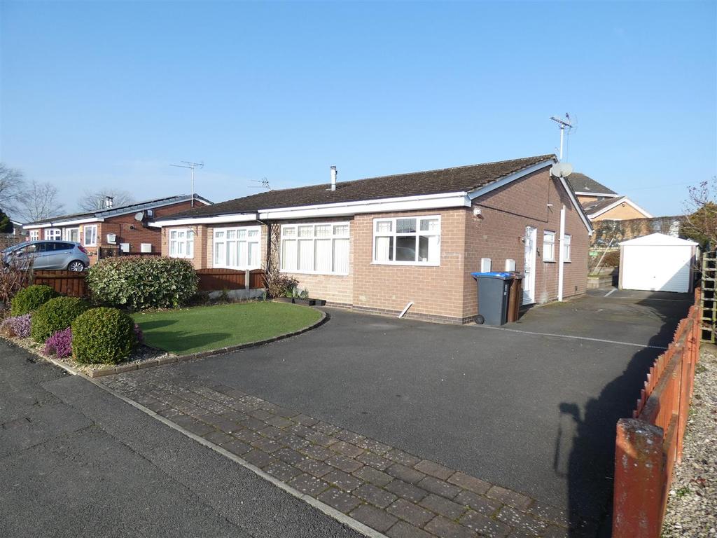 Copeland Close, Cheadle, StokeOnTrent 3 bed semidetached bungalow £192,500