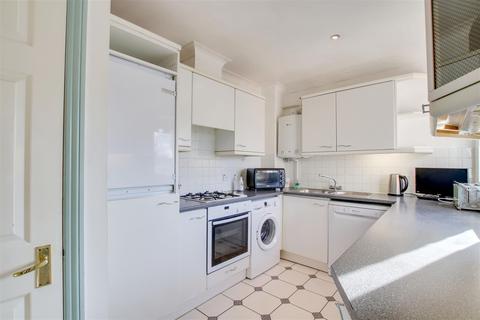 7 Village Park Close, Enfield, EN1 2SG