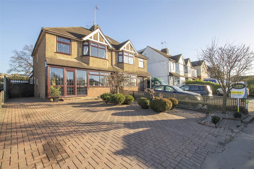 North Street, Nazeing, Waltham Abbey 3 bed semidetached house £650,000