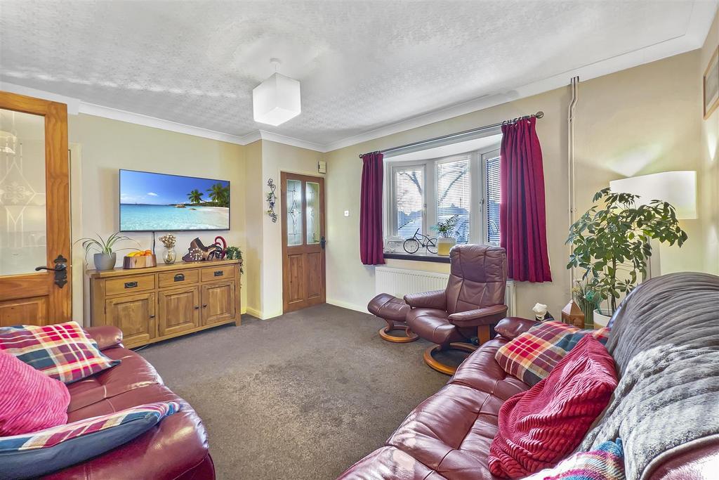 Mercer Avenue, Stoke Heath, Coventry 3 bed terraced house £195,000