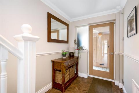 9 Uplands Close, Sevenoaks, TN13 3BP