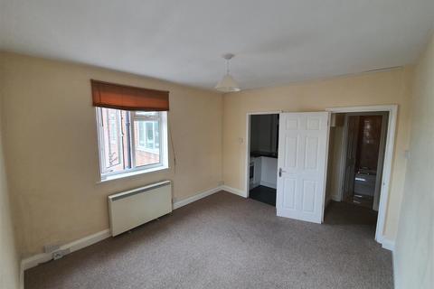 Studio to rent, Terrace Road, Bournemouth
