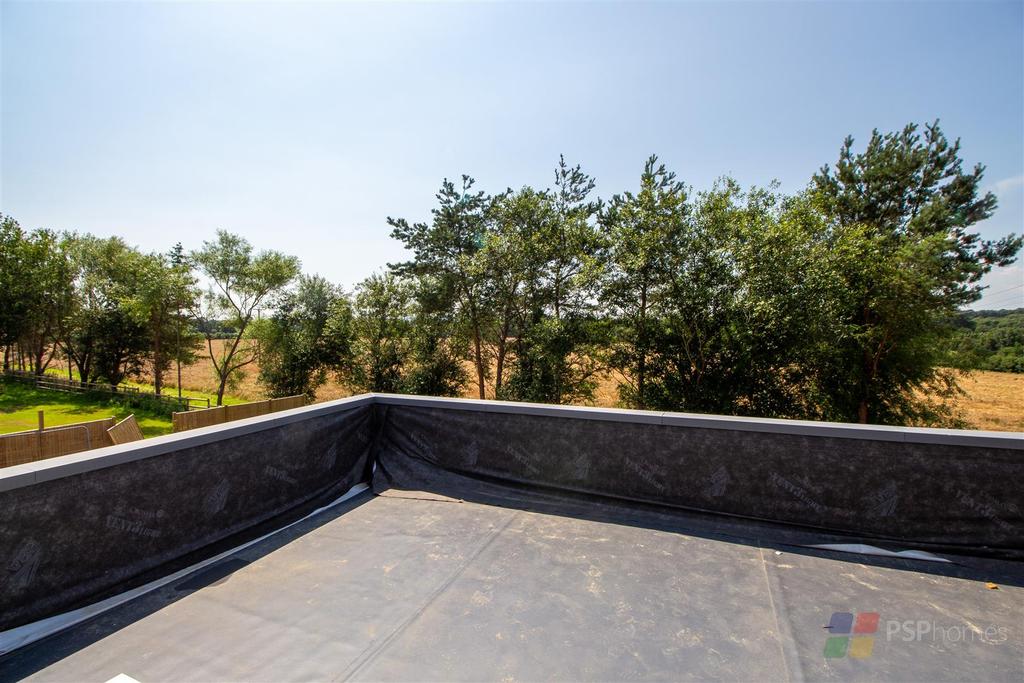 Worth Farm 4- bedroom terrace july21.jpg