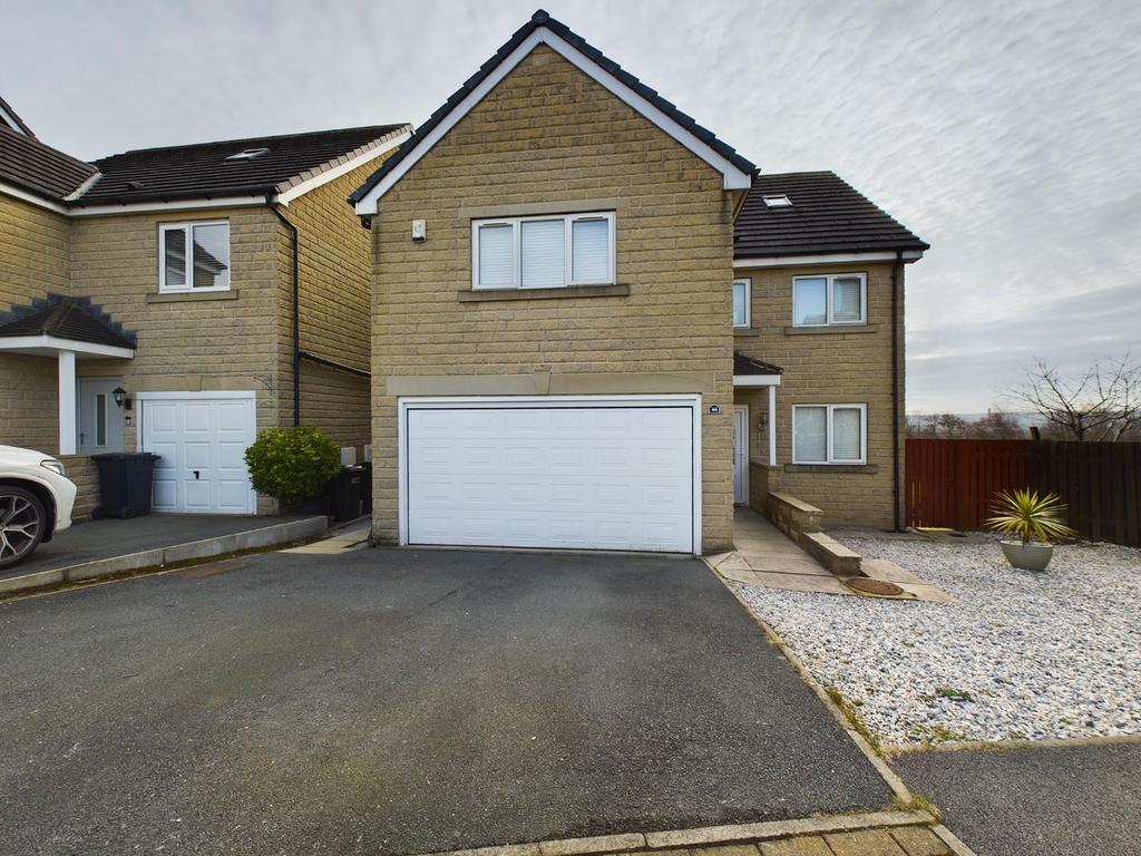 Oakdale Grove, Shipley 6 bed detached house for sale £425,000