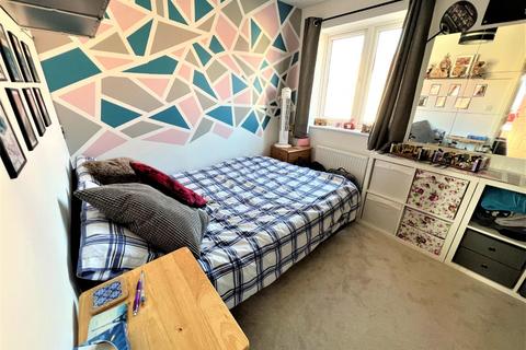 20 Bolehyde Close, Coate, Swindon, SN3 6FN