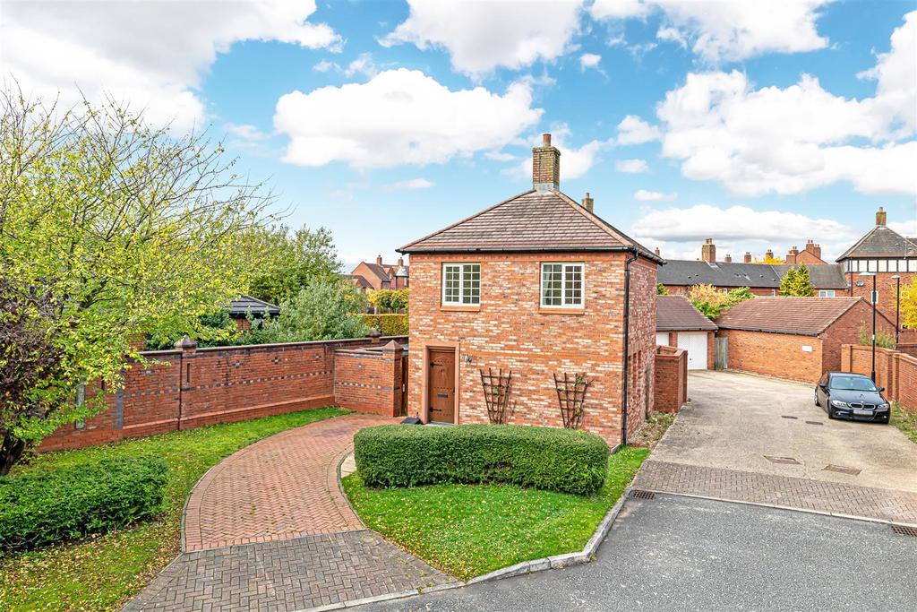 Archers Green Road, Westbrook... 2 bed detached house £895 pcm (£207 pw)