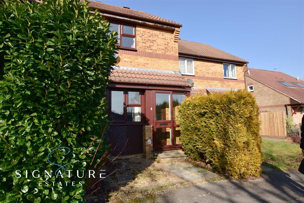 Lancaster Way, ABBOTS LANGLEY 2 bed terraced house £1,400 pcm (£323 pw)