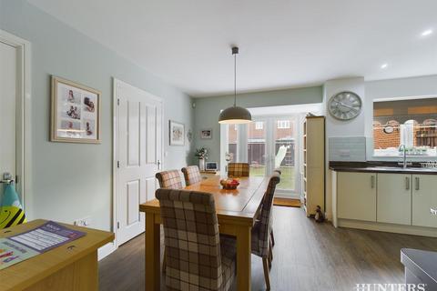 3 bedroom house for sale - Kensington Close, Consett