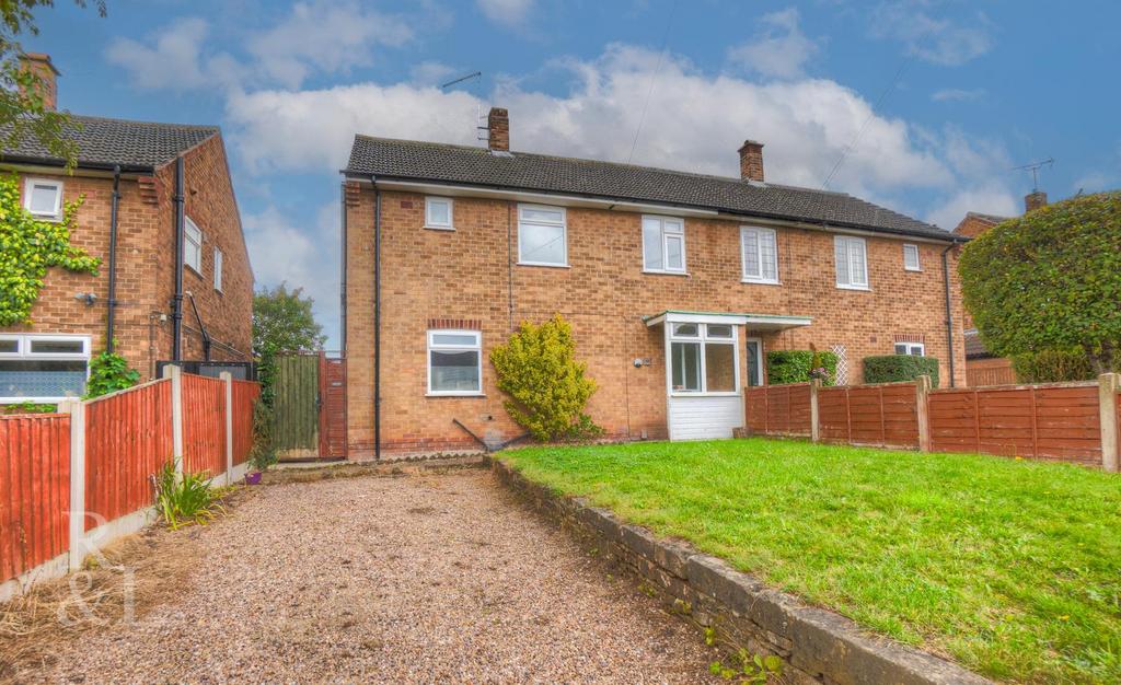 Greenacre, Edwalton, Nottingham 3 bed semidetached house £280,000