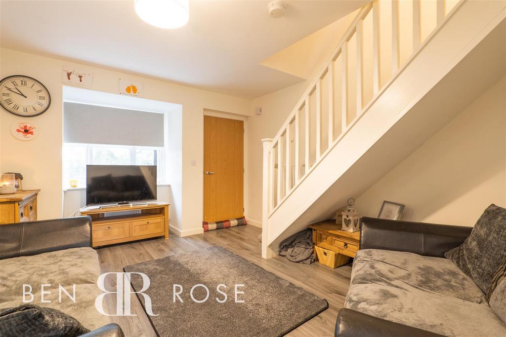 Bourne Close, Euxton, Chorley 2 bed end of terrace house £89,995