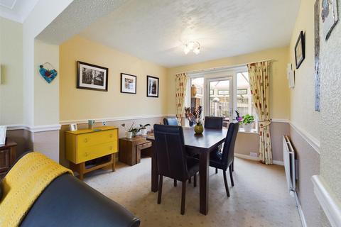 53 Beach Road, North Shields, NE30 2TX