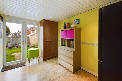 53 Beach Road, North Shields, NE30 2TX