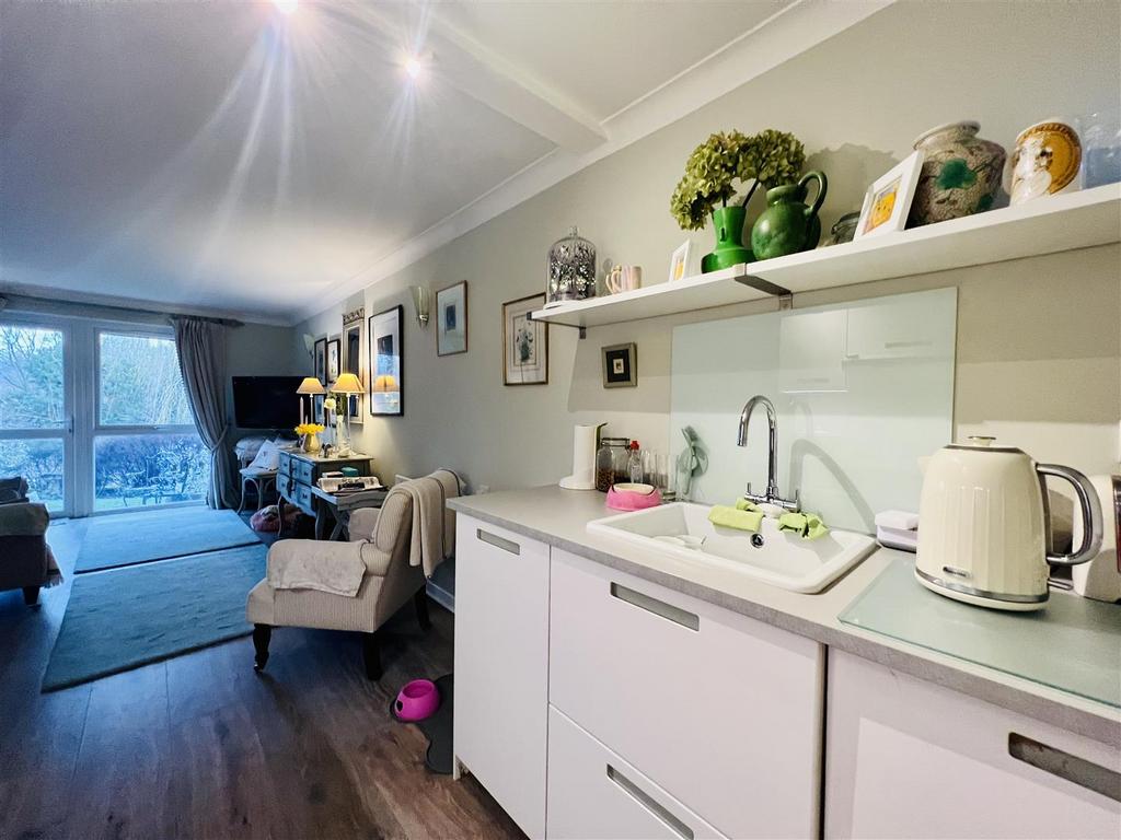 Moorside, Knutsford 1 bed retirement property £140,000