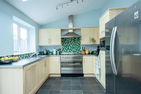 2 New Hall Drive, Sutton Coldfield, B75 7UU