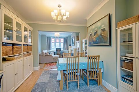 2 New Hall Drive, Sutton Coldfield, B75 7UU