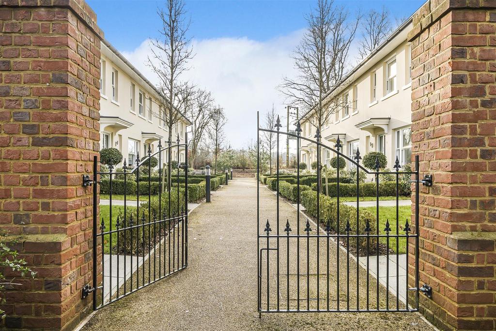 Frith Park, Sturts Lane, Walton On The Hill, Tadworth 2 bed terraced