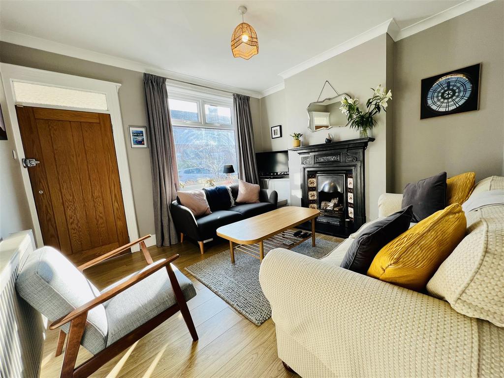 St. Andrews Avenue, Timperley... 2 bed end of terrace house £350,000