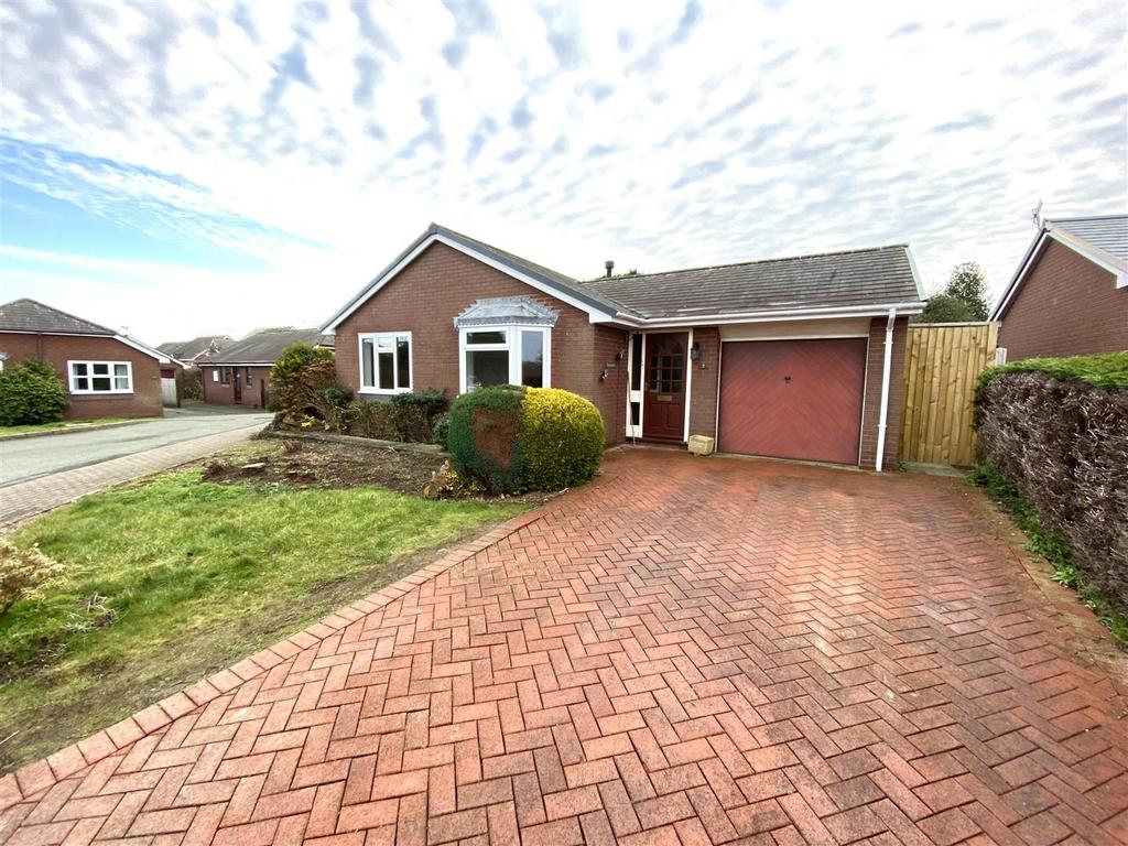 Leighton Road, Forden, Welshpool 3 bed detached bungalow for sale £