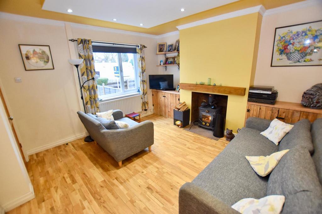 Pinners Croft, Upper Stoke, Coventry 3 bed semidetached house £215,000