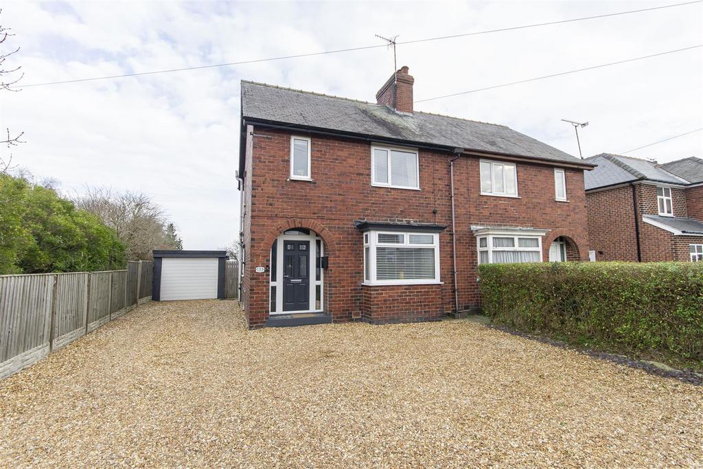 Manor Road, Brimington, Chesterfield 3 bed semidetached house £269,950