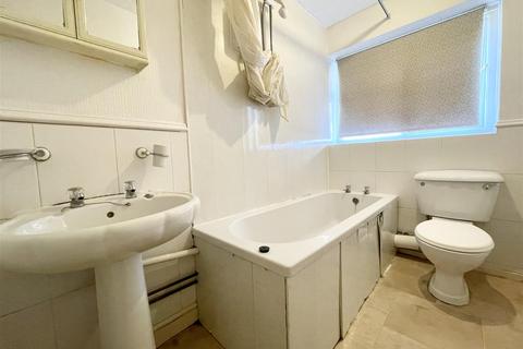 1 Bath Meadow, Halesowen, B63 2XH