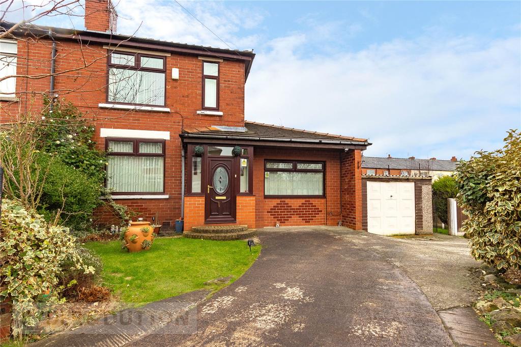 Hulbert Street, Middleton, Manchester, M24 3 bed end of terrace house