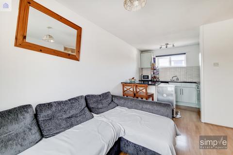 1 bedroom flat for sale, Copthorne Mews, Hayes, UB3