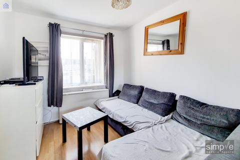 1 bedroom flat for sale, Copthorne Mews, Hayes, UB3