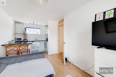 1 bedroom flat for sale, Copthorne Mews, Hayes, UB3