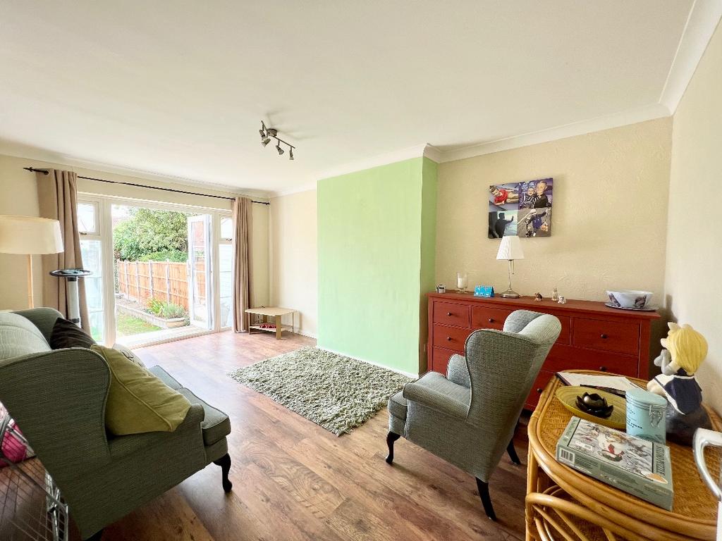 Kersey Gardens, Romford 2 bed bungalow £425,000