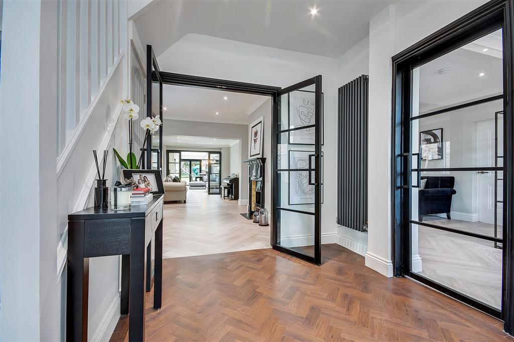 Woodbridge, Alexander Lane, Shenfield 5 bed detached house £1,725,000