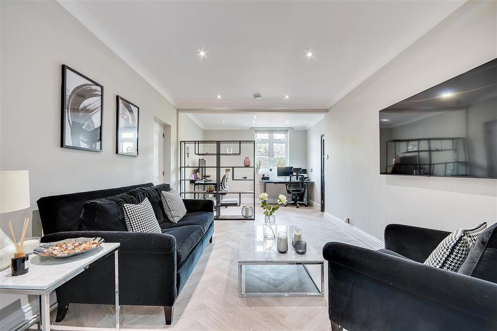Sitting Room /