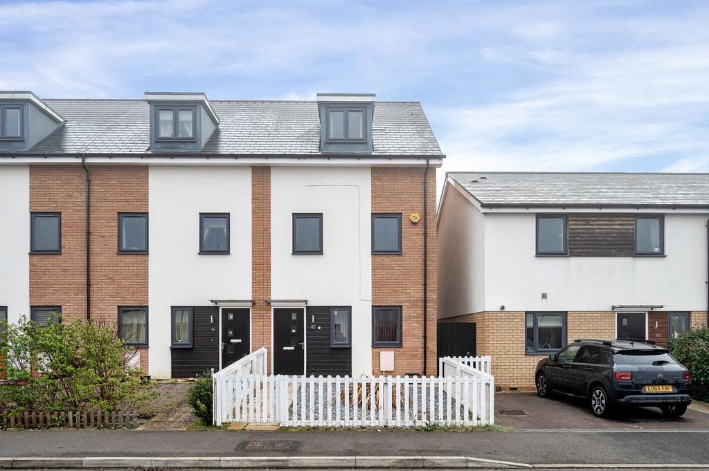 Miller Way, Fengate, Peterborough, PE1 4 bed townhouse £270,000