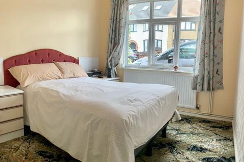 19 Barons Way, Northampton, NN2 8HP