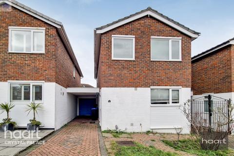 25 Wedgwood Way, London, SE19 3ES