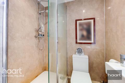 25 Wedgwood Way, London, SE19 3ES