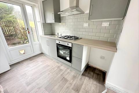 2 bedroom terraced house to rent, Well Street, Denholme, Bradford, BD13