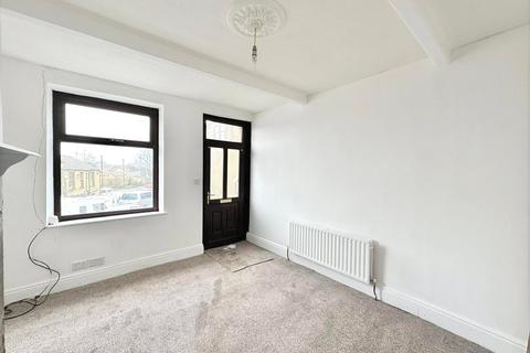 2 bedroom terraced house to rent, Well Street, Denholme, Bradford, BD13