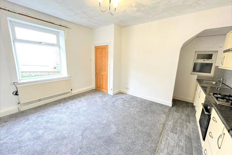 2 bedroom terraced house to rent, Hawthorne Terrace, Huddersfield, HD4