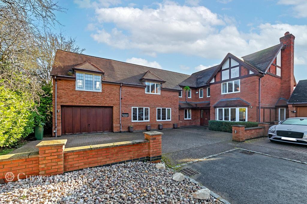 Toot Hill Close, Shenley Church End 5 bed detached house £1,200,000