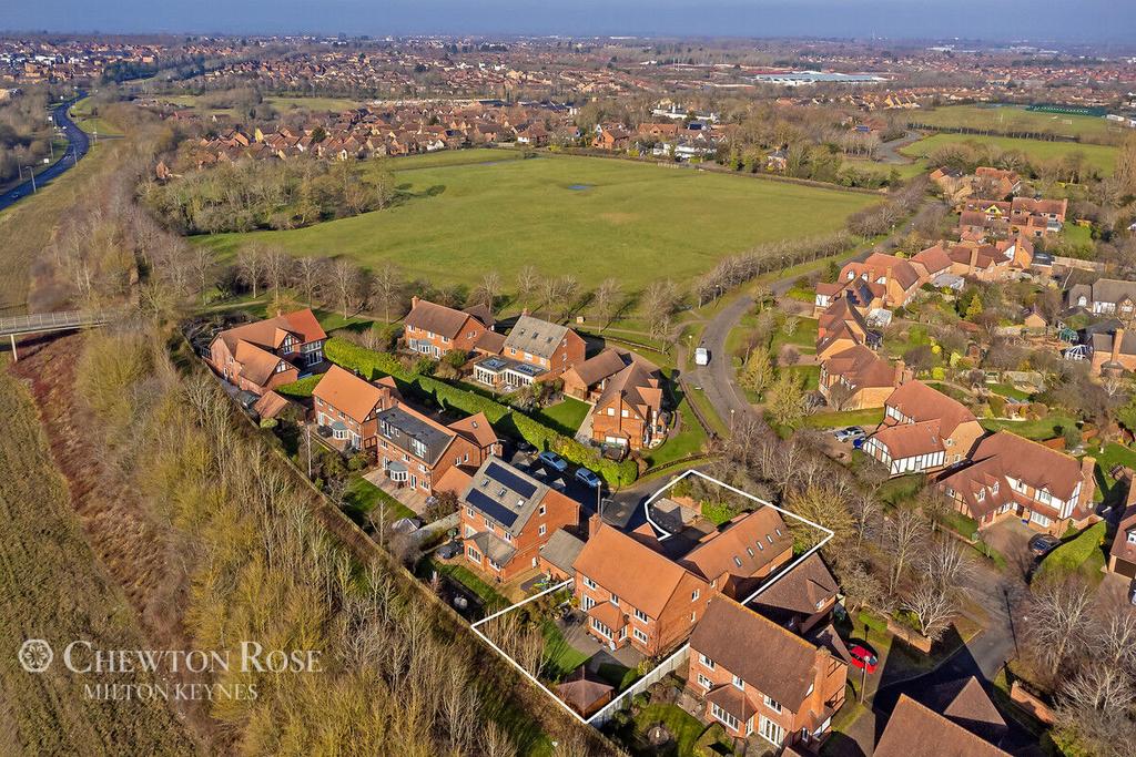 Toot Hill Close, Shenley Church End 5 bed detached house £1,200,000
