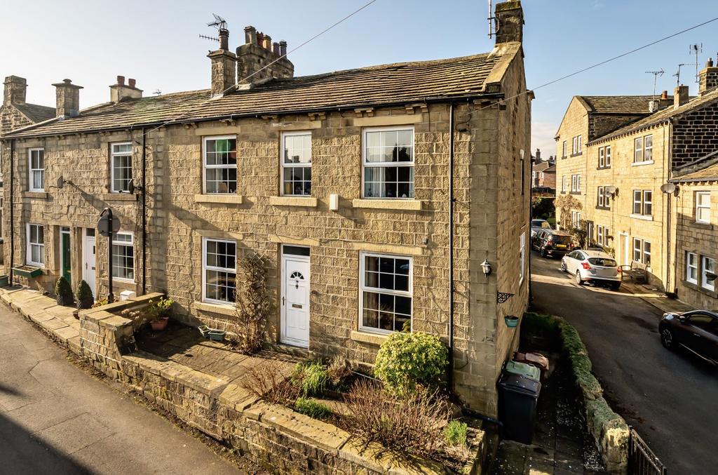 Thornhill Street, Calverley, West Yorkshire, LS28 4 bed semidetached