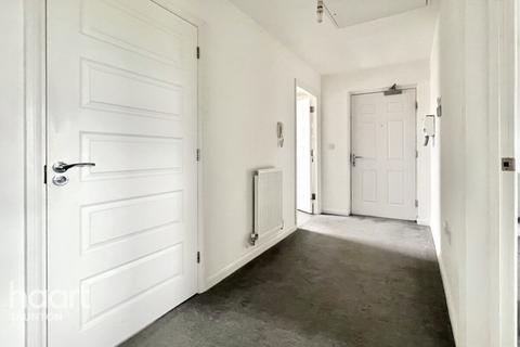 2 bedroom flat for sale - Mill House Road, Taunton